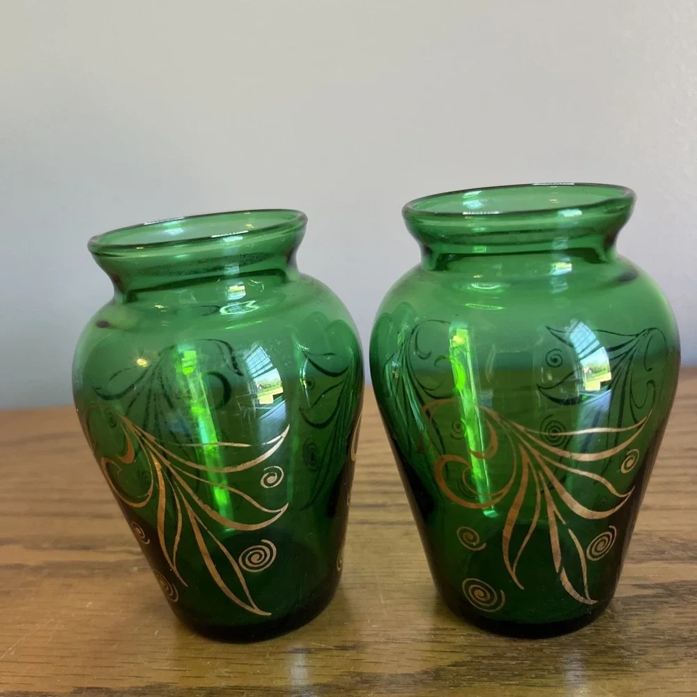 2 Vintage Anchor Hocking  Emerald Green & Gold‎  Swirls Small Glass Vases